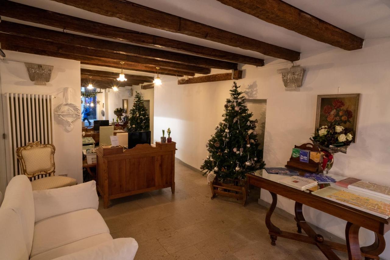 S. Trinita 18, Suites & Rooms Trento Exterior photo